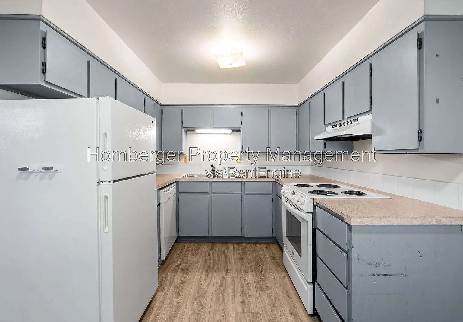 2 bed, 1.0 bath, 796 sqft, $1,125 — Photo 1