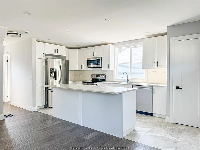 1774 Olive Rd — Photo 4