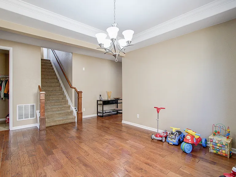 10698 Worthington Cir — Photo 7