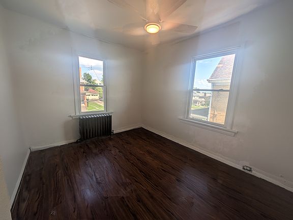 4th image of 500 Fordham Ave APT 2