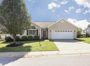 2 Long Pineview Ct, Greer, SC 29651