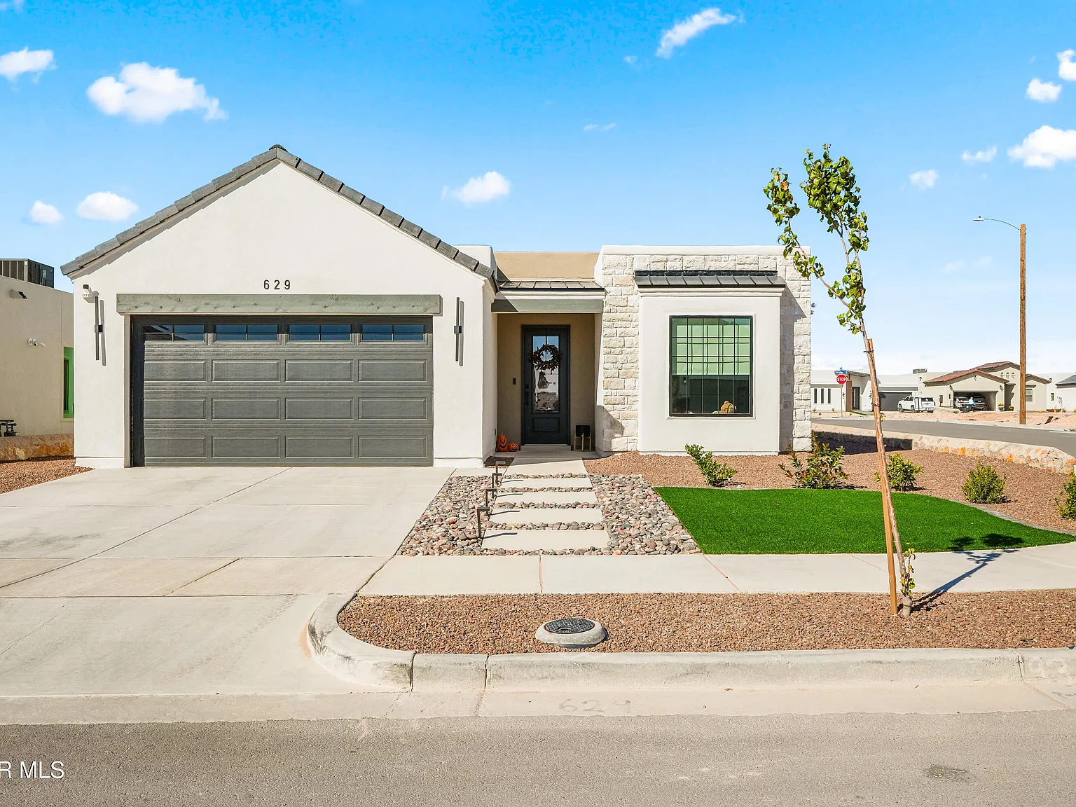 3 bed, 2.0 bath, 1706 sqft, $2,700 — Photo 1