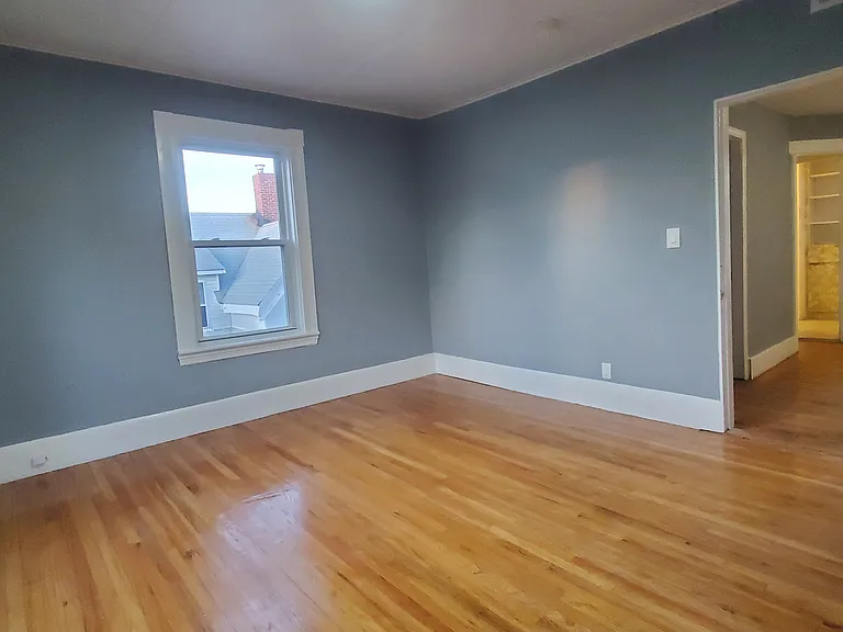 27 Phillips Ave #2 — Photo 3