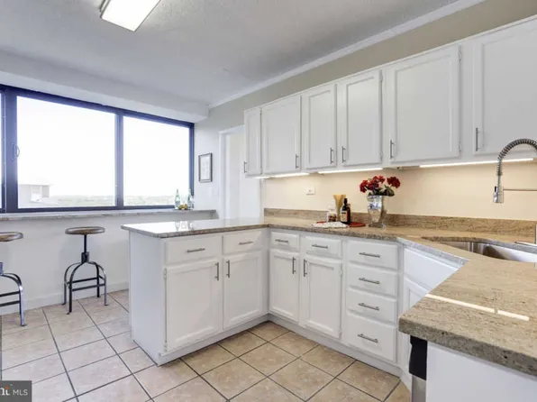 4141 Henderson Rd #1218, Arlington, VA 22203