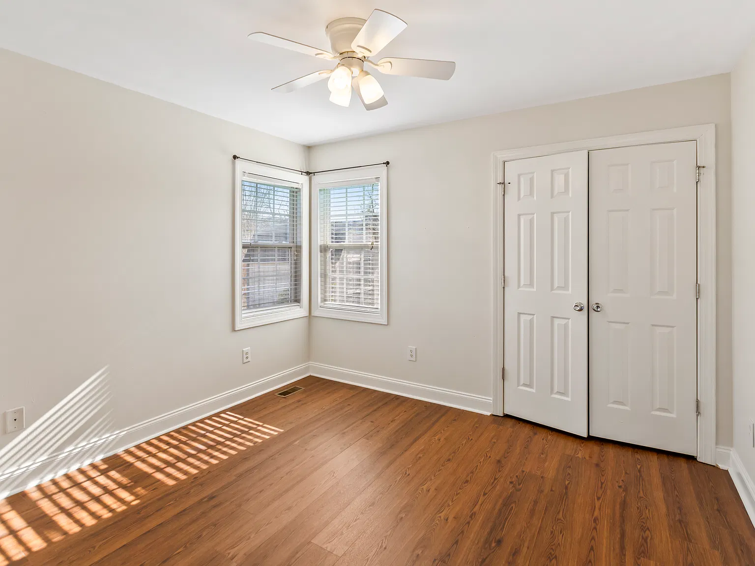 3 bed, 1389 sqft, $1,900 — Photo 4