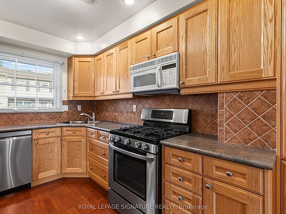 4th image of 580 Eyer Dr #42