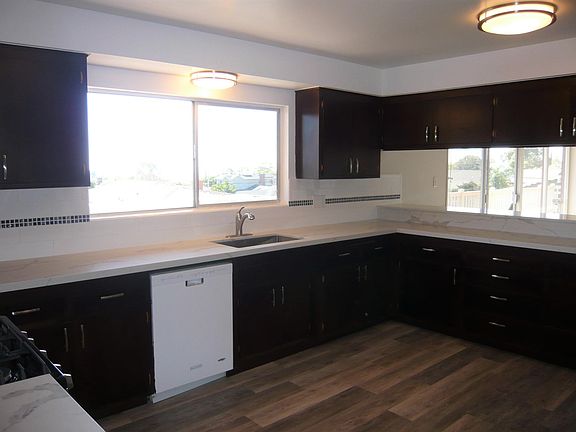 2nd image of 450 Appian Way