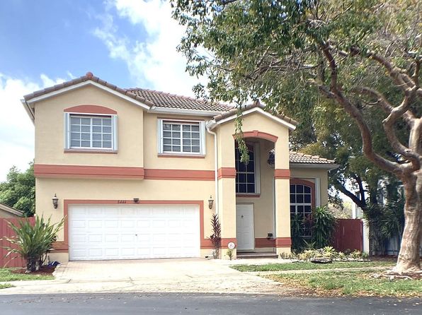 5444 NW 111th Ct