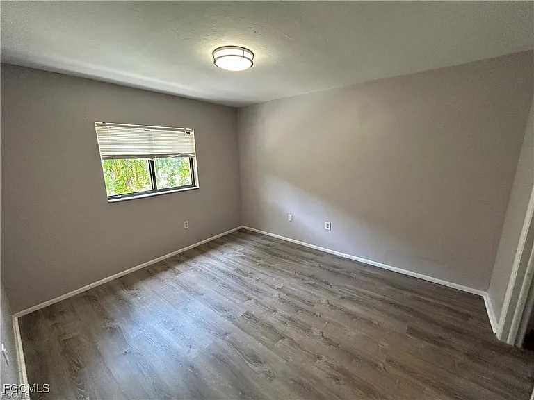 2690 Park Windsor Dr #601 — Photo 8