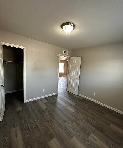 516 W 12th St #2 — Photo 11