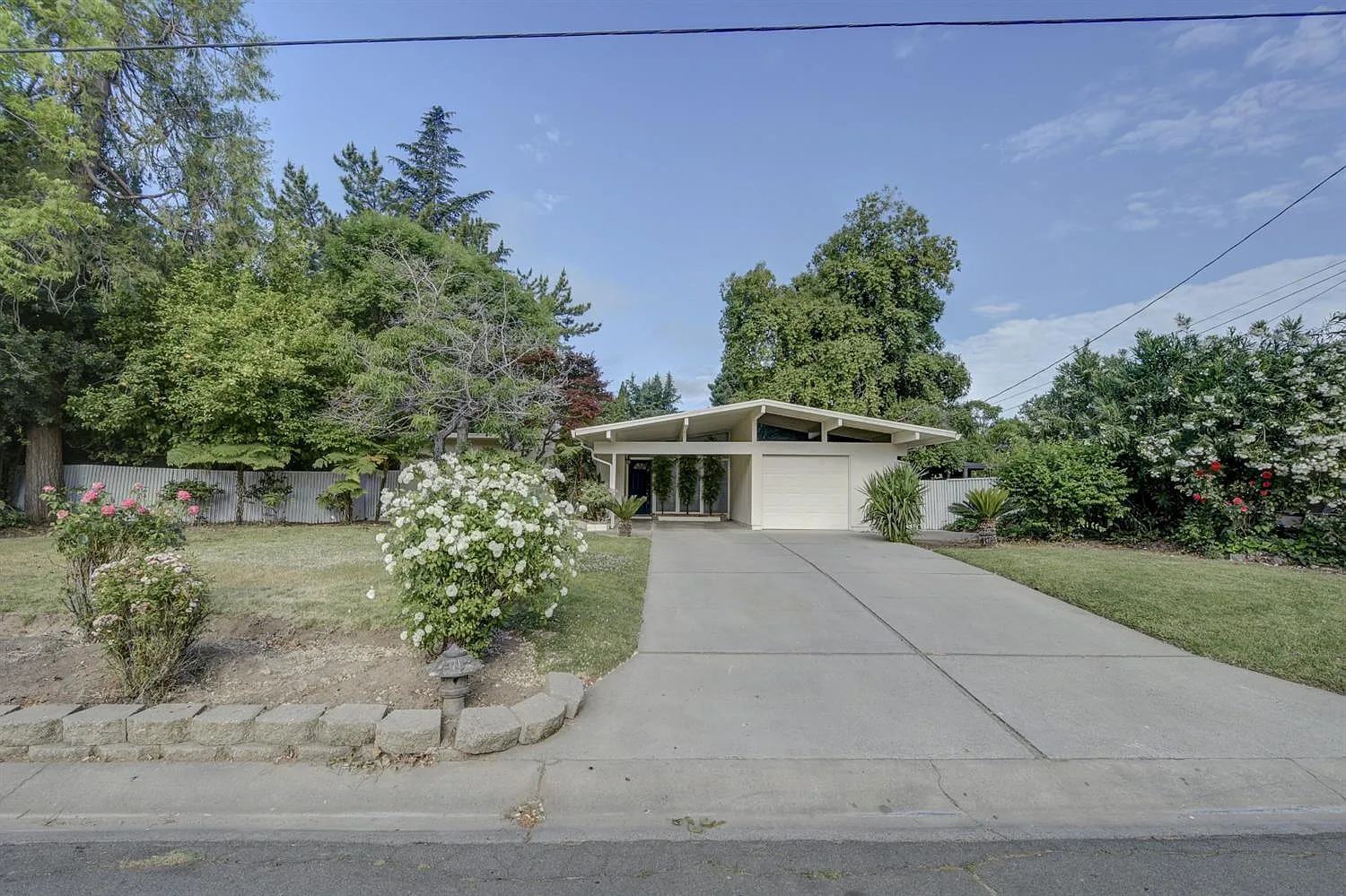 1219 Highland Ave photo 1