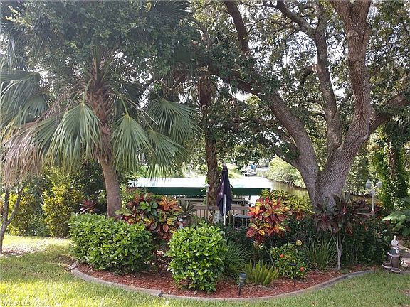 4th image of 9424 Palm Island Cir
