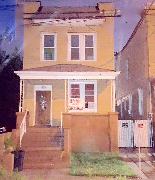 1st image of 9111 182nd St
