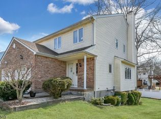 43 Oxford Rd, Wharton, NJ 07885