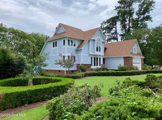 201 Castle Ridge Rd, New Bern, NC 28562