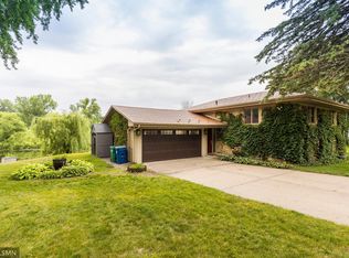 2158 Lakebrook Dr, New Brighton, MN 55112