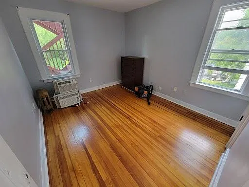 2 bed, 850 sqft, $2,400 — Photo 3