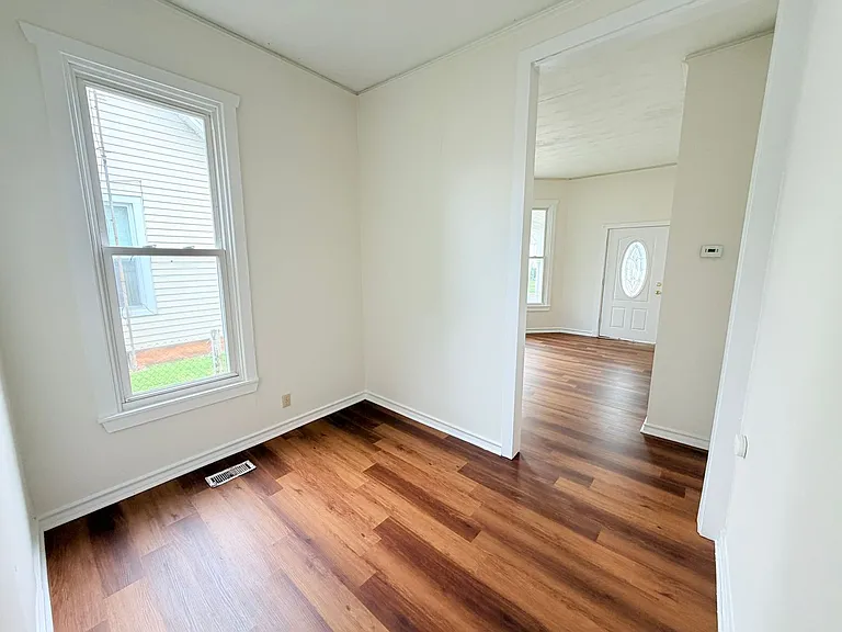 525 S West St — Photo 6