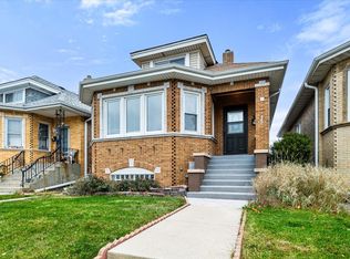 3033 N 76th Ct, Elmwood Park, IL