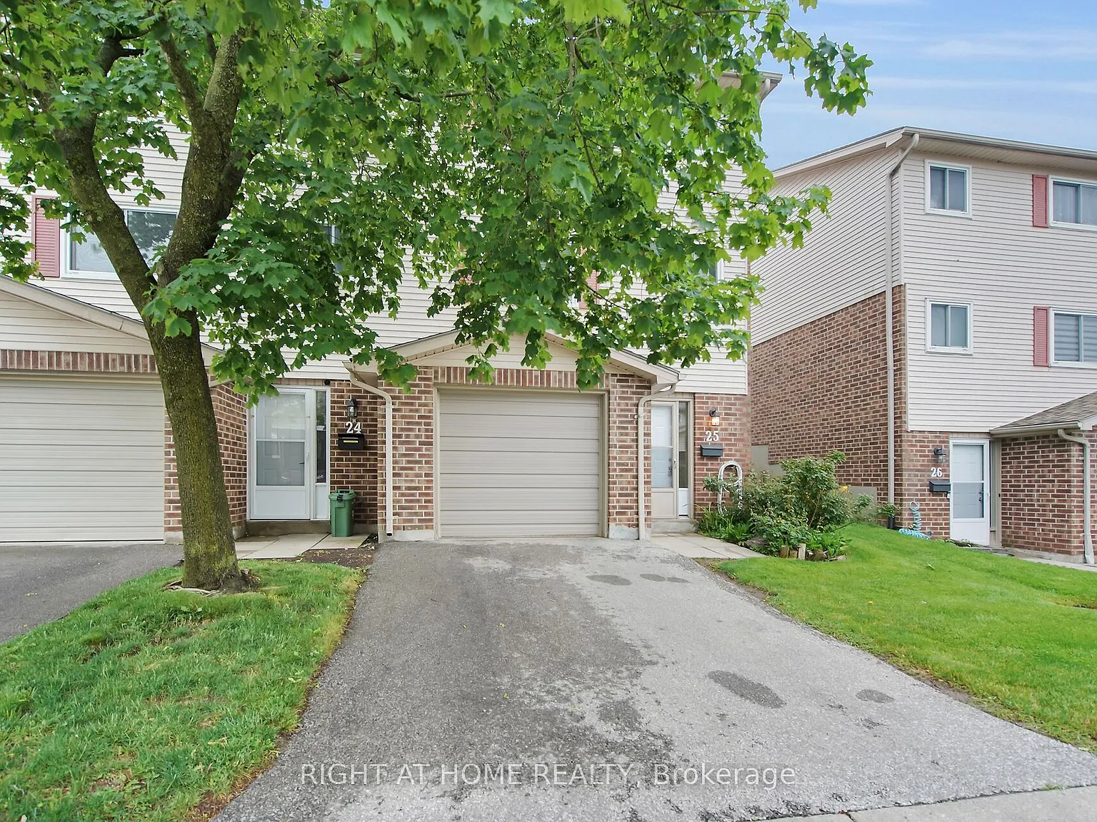 3 bed, $2,300 — Photo 2