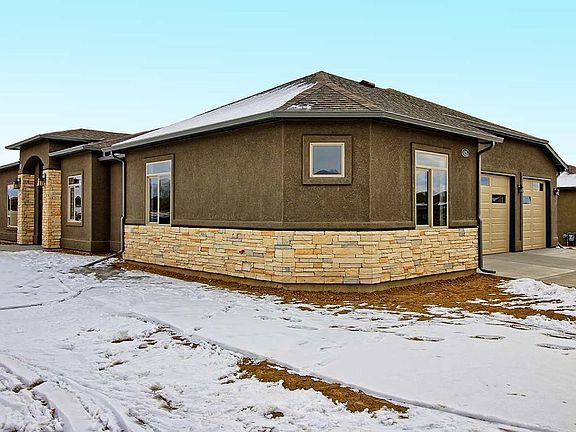 3rd image of 628 Gully Ct