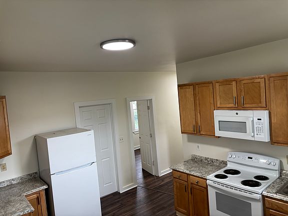 3rd image of 91 Park Ave Floor 3