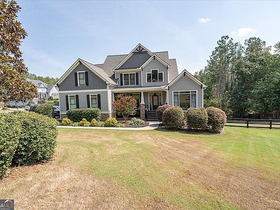 2nd image of 12 Memorial Ct