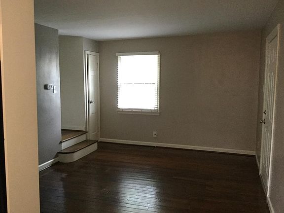 5th image of 736 Clarendon Pl