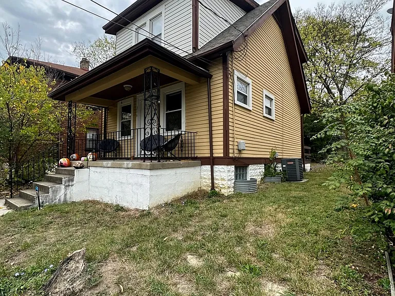 216 Atkinson St — Photo 2