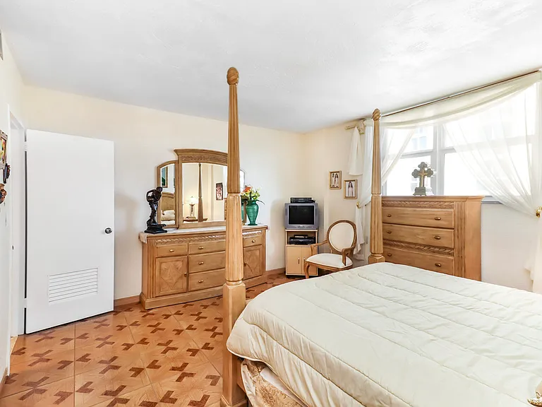 4250 Galt Ocean Dr #12D — Photo 9