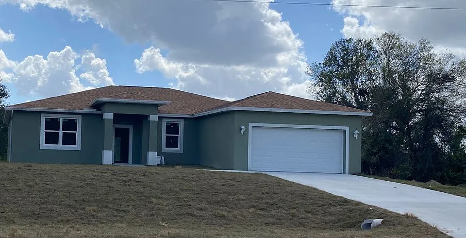 6004 Pecan Cir