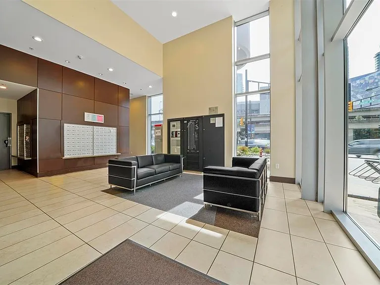 688 Abbott St #2208 — Photo 2