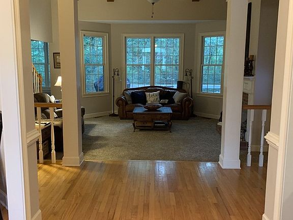 4th image of 305 Dogwood Ave
