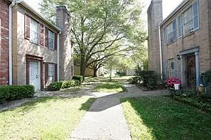 2 bed, 2.5 bath, 1380 sqft, $1,350 — Photo 2