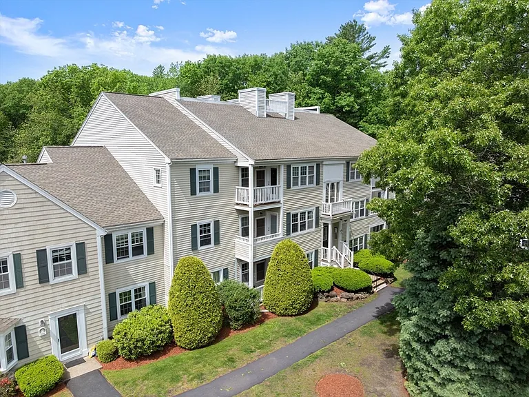 700 Brookside Dr #J — Photo 28