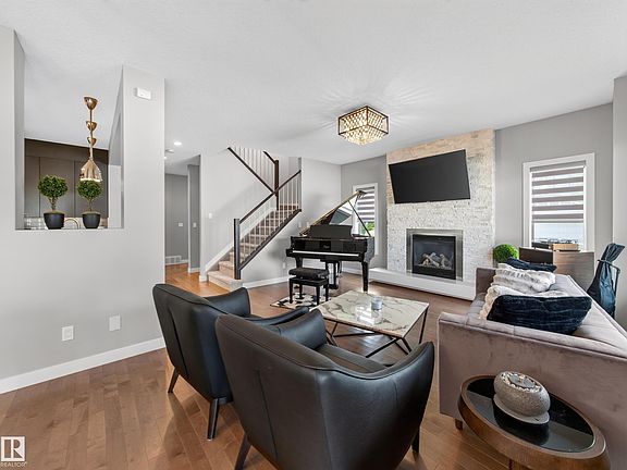 5th image of 1038 Secord Promenade NW