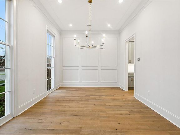 4th image of 436 Hesper Ave