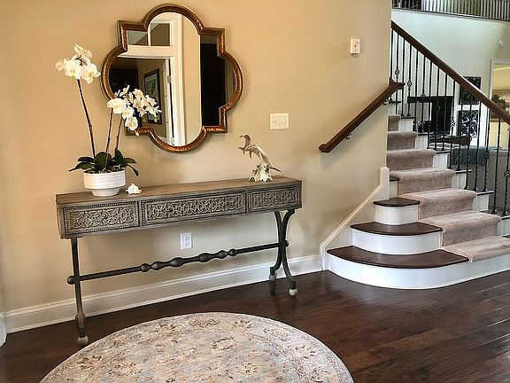 Entry foyer 