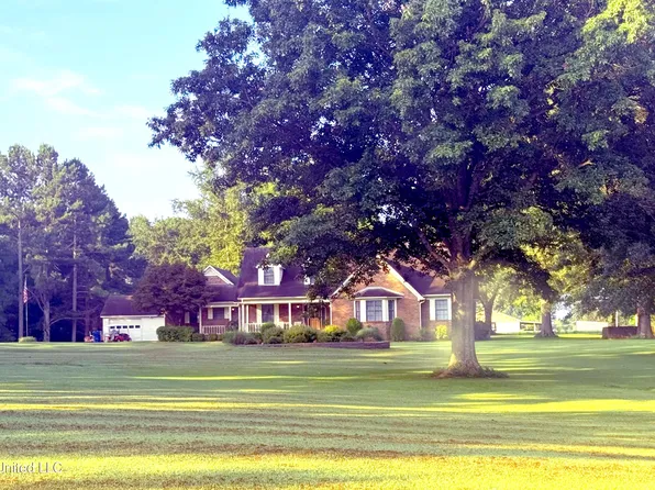 11595 Green Pine Dr, Olive Branch, MS 38654