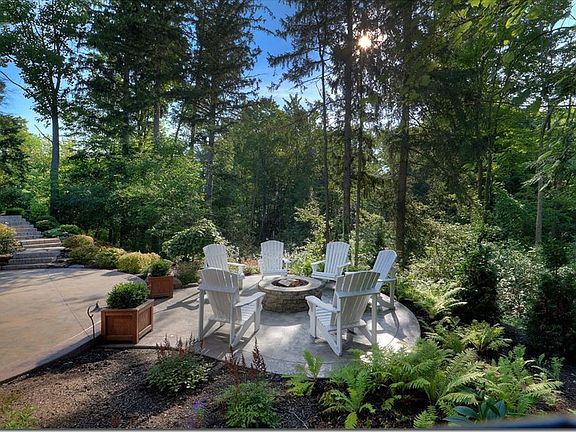 5th image of 17 Brandywood Dr