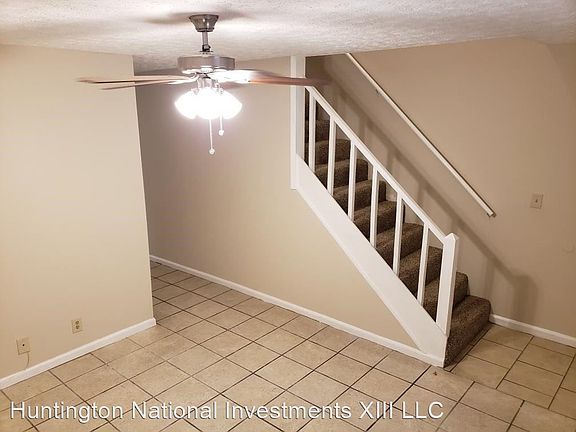 4th image of 76 Evergreen Ln APT 15
