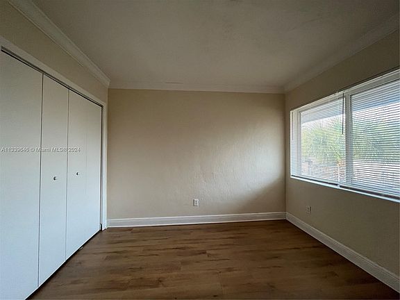 5th image of 941 NE 169th St APT 224