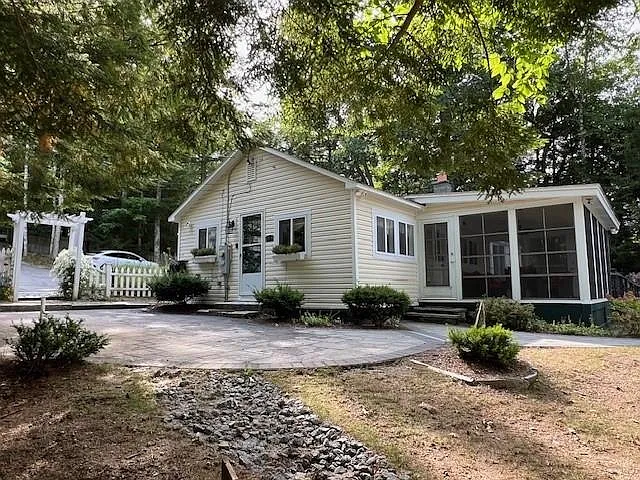75 Winter Rd — Photo 9