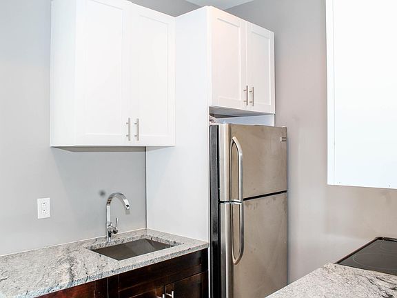 2nd image of 1830 Frankford Ave #B