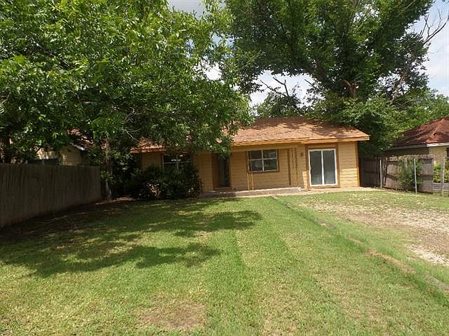 1st image of 204 S Cummings Dr
