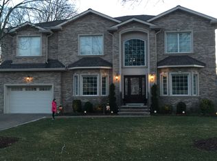 156 Victoria Ave, Paramus, NJ 07652