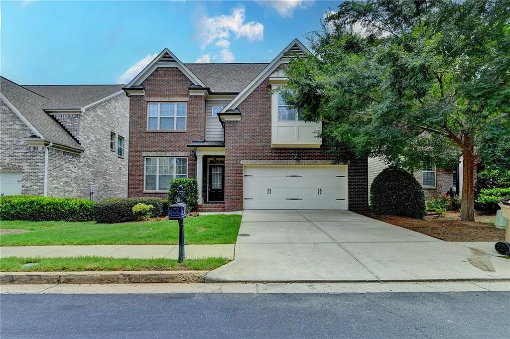 4 bed, 3.5 bath, 2698 sqft, $3,400 — Photo 2