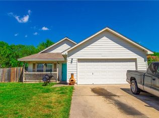704 Debra Dr, Taylor, TX 76574