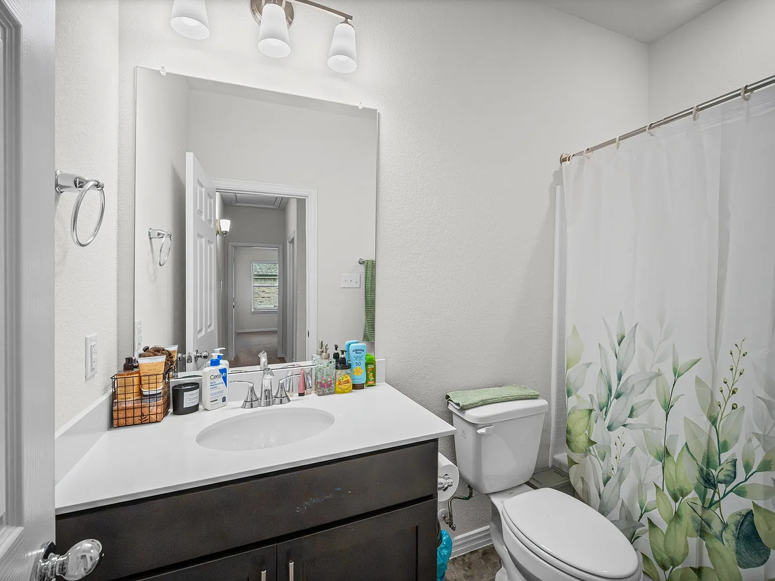3 bed, 1581 sqft, $2,000 — Photo 4