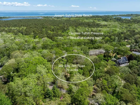 382 Edgartown Vineyard Haven Rd, Edgartown, MA 02539